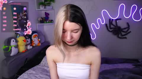 emmie_everly online show from April 13, 7:41 pm