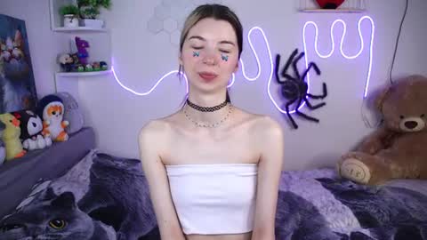 emmie_everly online show from July 4, 12:55 pm