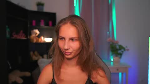 Emmie online show from July 29, 6:39 pm