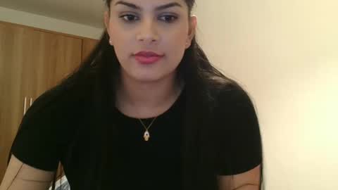 emmie online show from December 3, 3:11 pm