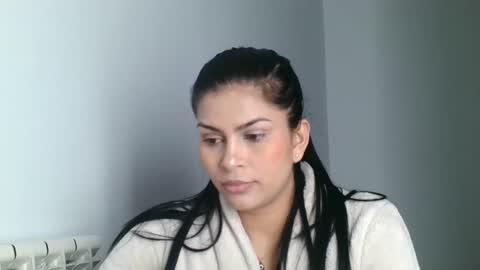 emmie online show from December 19, 1:18 pm
