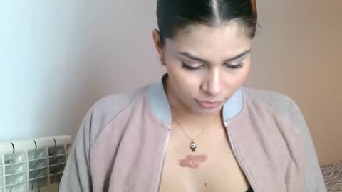 emmie online show from December 28, 1:17 pm