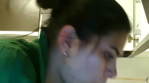 emmie online show from November 21, 9:41 am