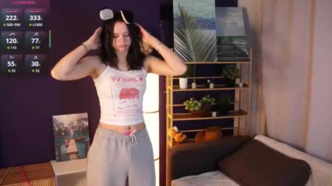 Emily online show from March 4, 4:18 am