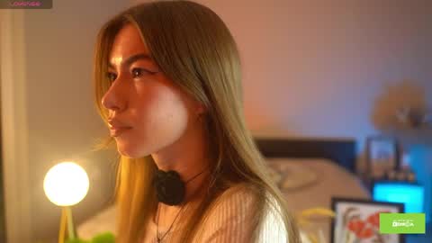 emmiellee online show from June 8, 9:42 am