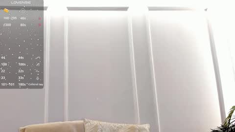 Snapshot of emmiily_z chatting on December 14, 10:39 pm Emmiily online show from December 14, 10:39 pm