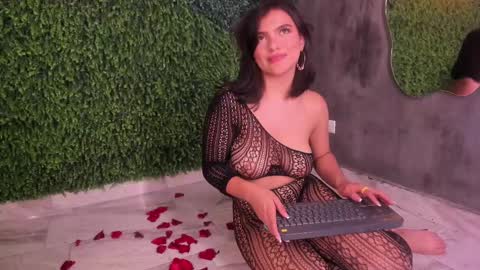 Snapshot of emmiily_z chatting on March 12, 6:40 am Emmiily online show from March 12, 6:40 am