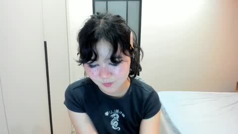 Snapshot of emmilee_ chatting on June 8, 3:12 pm Emilia online show from June 8, 3:12 pm