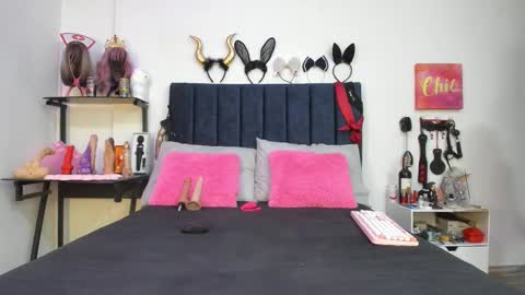          online show from October 21, 12:39 pm