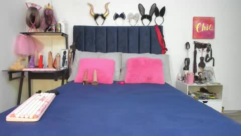          online show from February 26, 1:10 pm