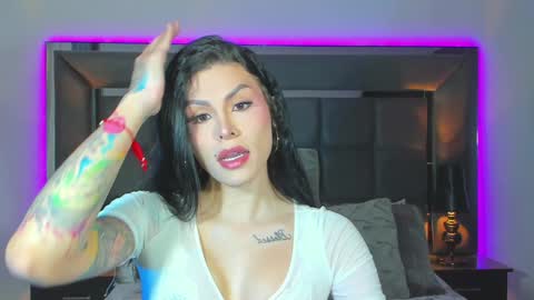 Snapshot of emmilysantibanez chatting on December 9, 1:45 pm Emmily Santibaez online show from December 9, 1:45 pm