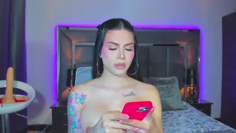 Snapshot of emmilysantibanez chatting on January 21, 4:05 pm Emmily Santibaez online show from January 21, 4:05 pm