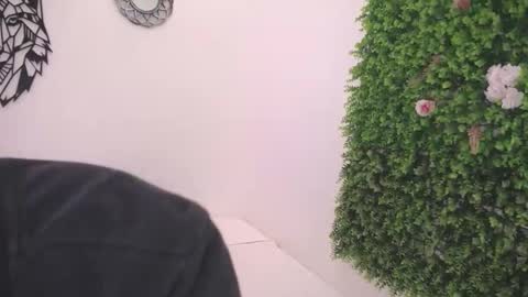 Snapshot of emmo_boy chatting on November 3, 12:39 pm SERGIO online show from November 3, 12:39 pm