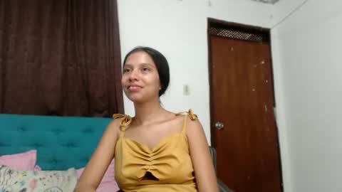 Snapshot of emmy_cutee chatting on November 26, 1:56 pm Emily online show from November 26, 1:56 pm