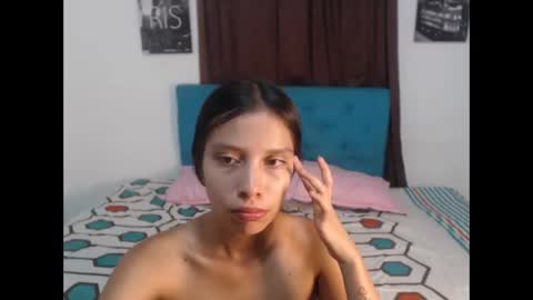 Snapshot of emmy_cutee chatting on December 3, 1:42 pm Emily online show from December 3, 1:42 pm