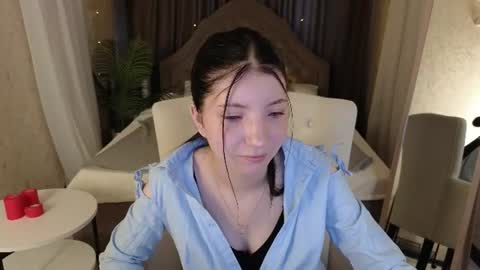 emmy_dreamy_ online show from July 16, 1:33 am