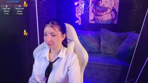 emmy_dreamy_ online show from July 25, 1:36 am