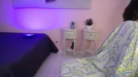 Snapshot of emmy_hazel chatting on November 29, 12:08 pm emmy_hazel online show from November 29, 12:08 pm