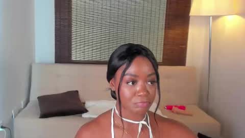 emmy_jacksson online show from March 12, 6:44 pm