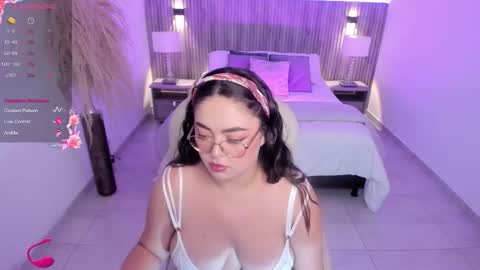 Emmy Walker online show from September 29, 11:04 am