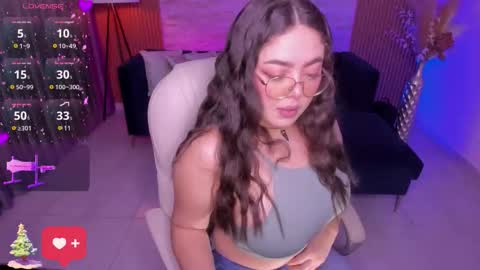 Emmy Walker online show from December 3, 11:08 am