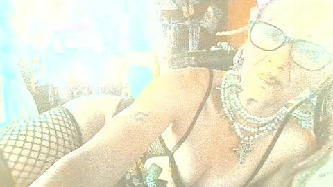 emmybaby5250 online show from March 25, 11:33 pm