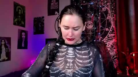 Emmy Bright     50  online show from May 22, 2:51 am