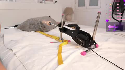 Emmy online show from December 19, 12:56 pm