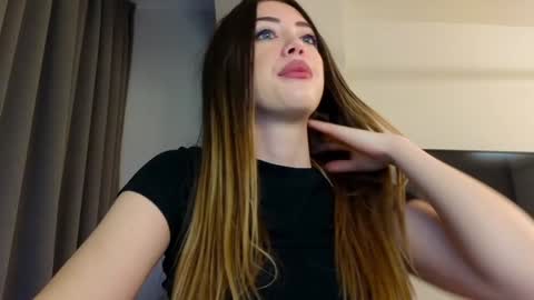Em online show from December 6, 12:56 am