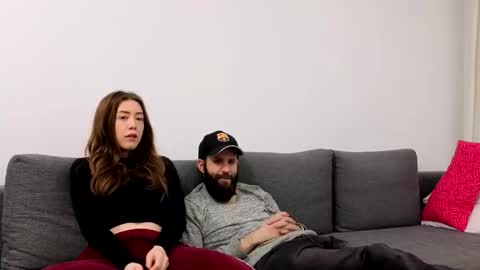 Em online show from March 1, 10:01 pm