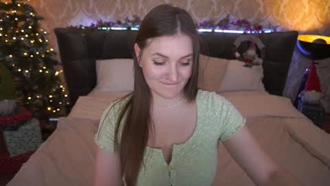 Snapshot of emmycharm chatting on December 23, 9:49 am E M M Y online show from December 23, 9:49 am