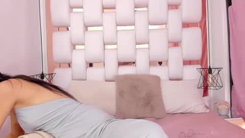 Snapshot of emmycruzz chatting on October 13, 7:03 pm emmy online show from October 13, 7:03 pm