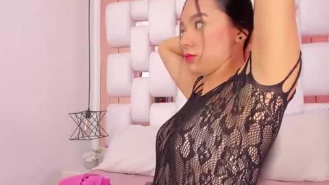 Snapshot of emmycruzz chatting on October 20, 7:03 pm emmy online show from October 20, 7:03 pm