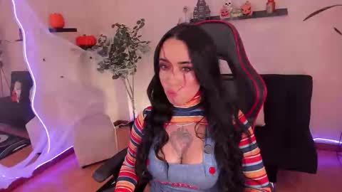 Emmy Evans  online show from October 2, 7:54 pm