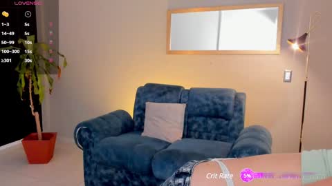 emmymiller1 online show from December 7, 12:02 pm