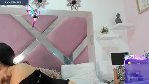 emmymiller1 online show from January 25, 8:10 pm