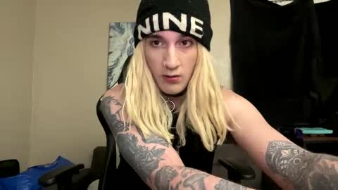 kitty online show from December 29, 4:05 am