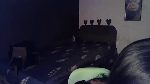 Snapshot of emoterah123smile chatting on May 17, 2:09 am Emotera online show from May 17, 2:09 am