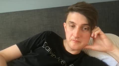 Snapshot of emotionalmotionsickness chatting on March 24, 2:16 am emotionalmotionsickness online show from March 24, 2:16 am