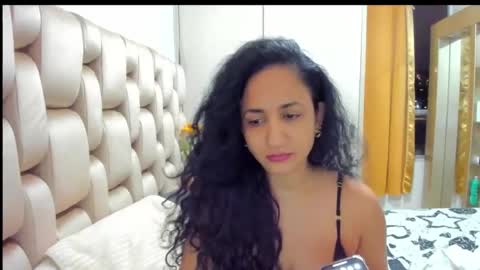 Snapshot of emperatriztapia chatting on February 10, 1:46 am emperatriztapia online show from February 10, 1:46 am