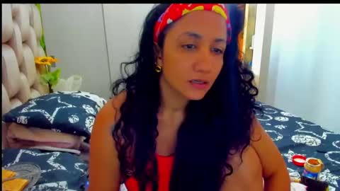 Snapshot of emperatriztapia chatting on February 24, 8:36 pm emperatriztapia online show from February 24, 8:36 pm