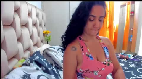 Snapshot of emperatriztapia chatting on March 2, 9:32 pm emperatriztapia online show from March 2, 9:32 pm