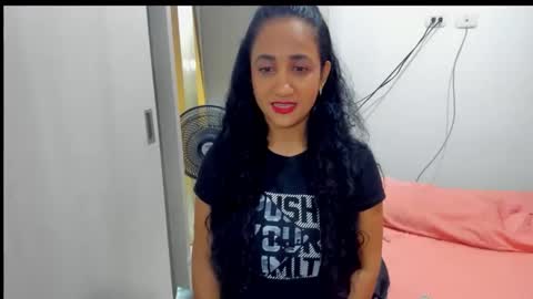 Snapshot of emperatriztapia chatting on November 5, 10:54 pm emperatriztapia online show from November 5, 10:54 pm