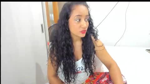 Snapshot of emperatriztapia chatting on November 9, 9:57 pm emperatriztapia online show from November 9, 9:57 pm