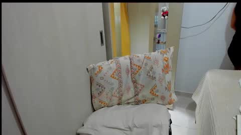 Snapshot of emperatriztapia chatting on November 29, 12:57 am emperatriztapia online show from November 29, 12:57 am