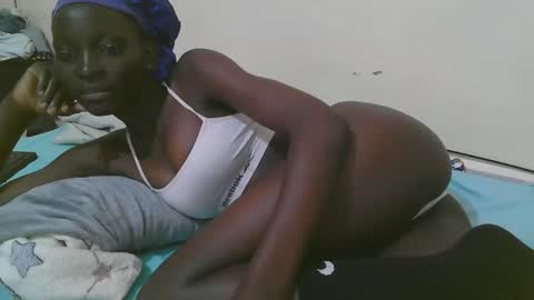 empress_ivy1 online show from May 12, 6:27 pm