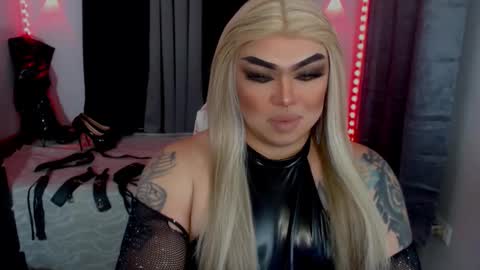 Snapshot of empressmichellexx chatting on March 6, 4:09 am Mistress Michelle online show from March 6, 4:09 am