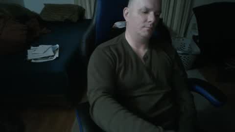 Snapshot of emsguy1 chatting on February 28, 5:48 am Matt online show from February 28, 5:48 am