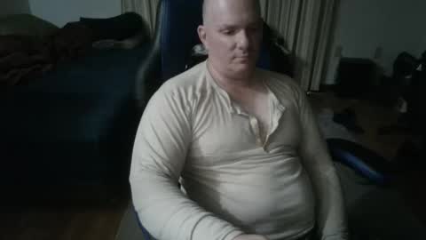 Snapshot of emsguy1 chatting on April 18, 2:59 am Matt online show from April 18, 2:59 am
