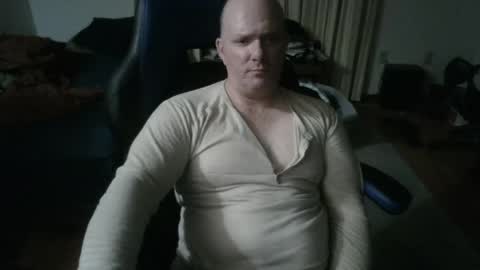 Snapshot of emsguy1 chatting on April 23, 4:24 am Matt online show from April 23, 4:24 am